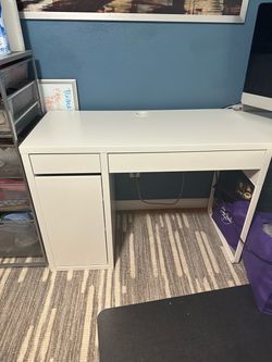 IKEA - Micke Desk