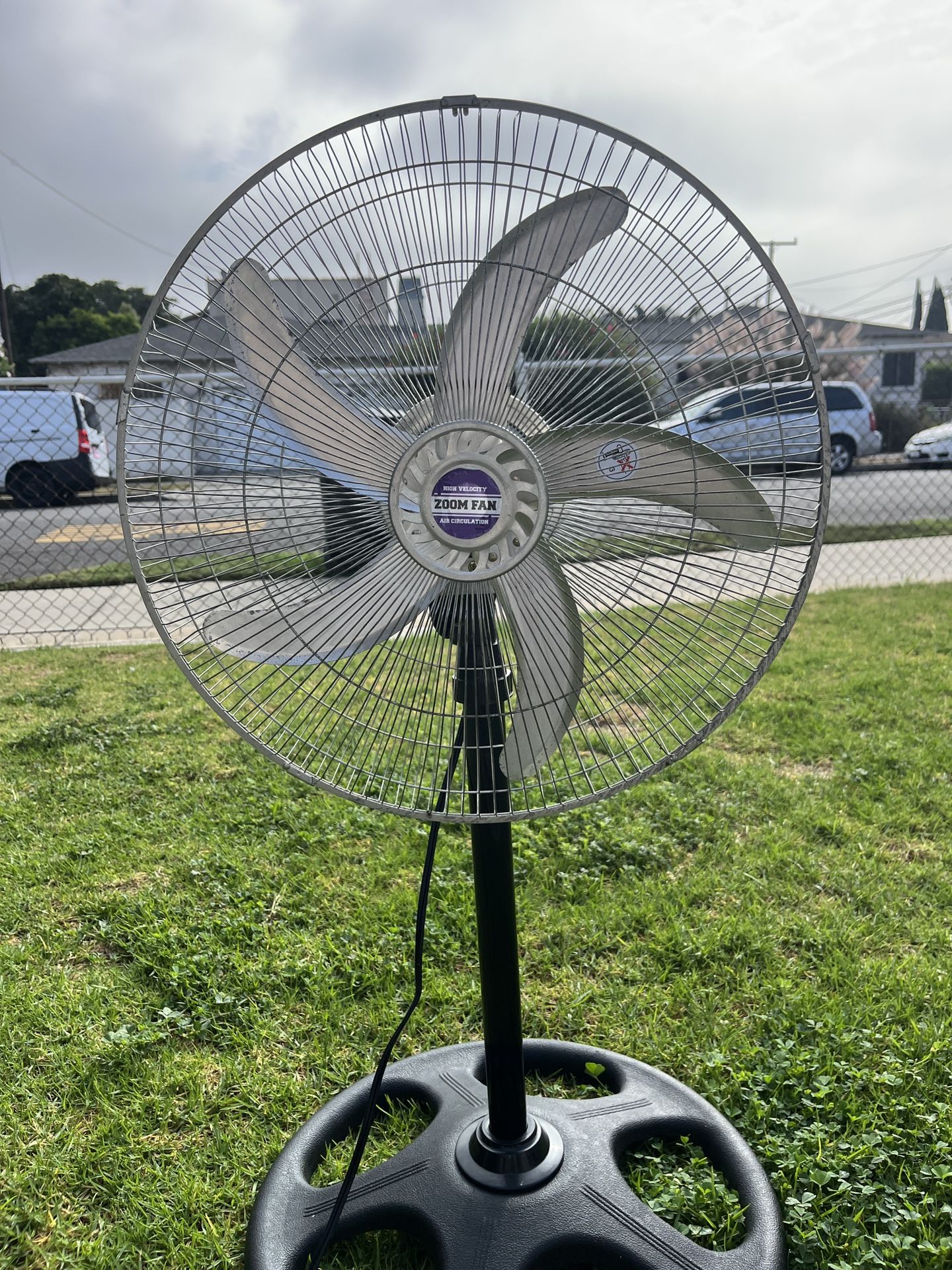 Zoom Fan