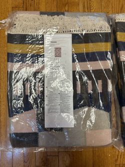 Handwoven Rug 5’ 7” x 7’ 10”