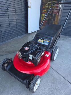 YARDMACHINE GAS 21-IN LANW MOWER