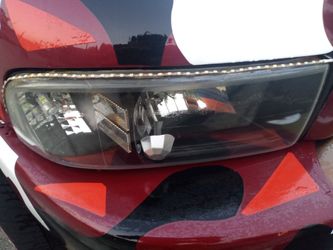 Front head lights 96 Dodge ram
