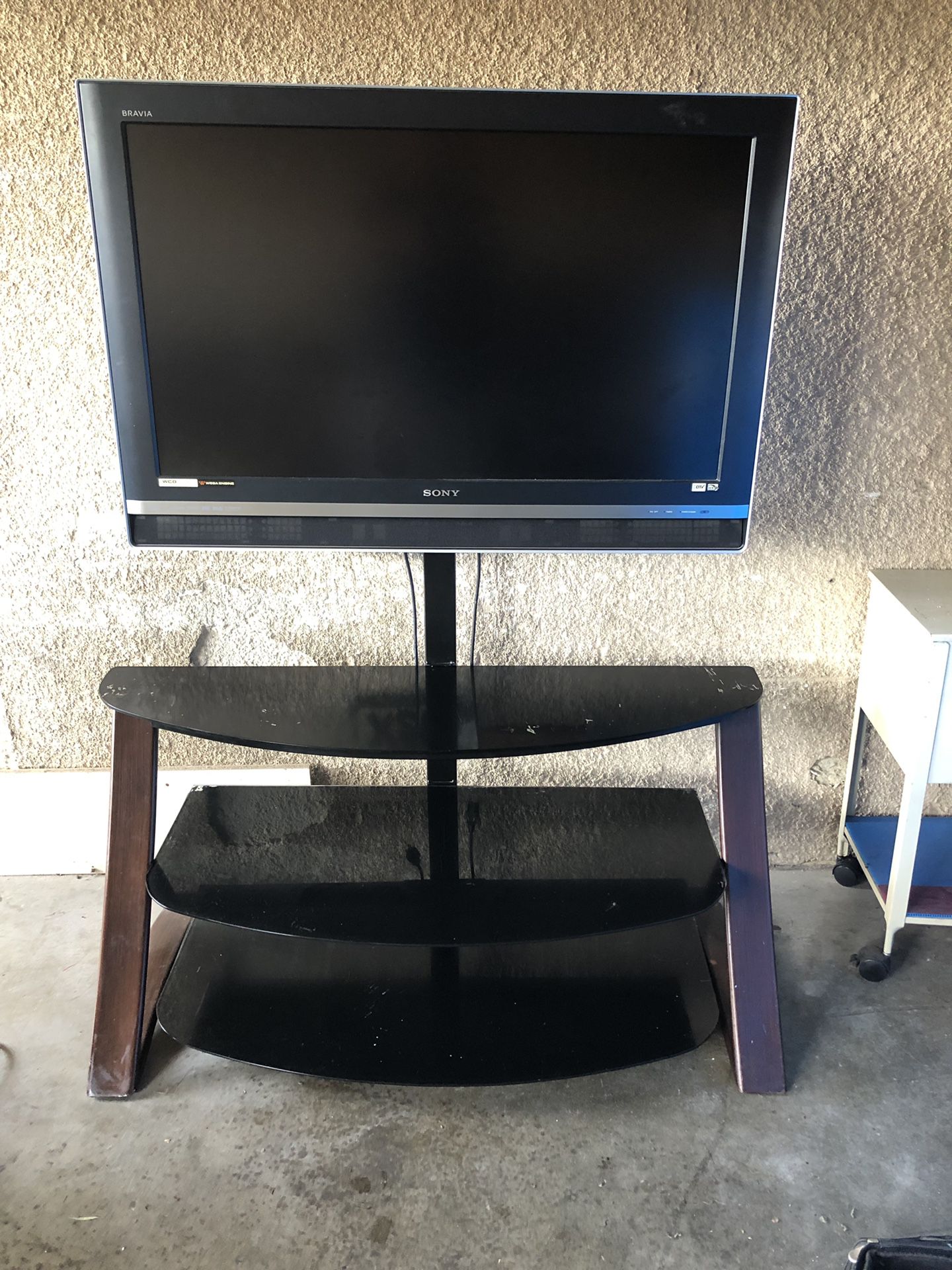 40in tv with stand