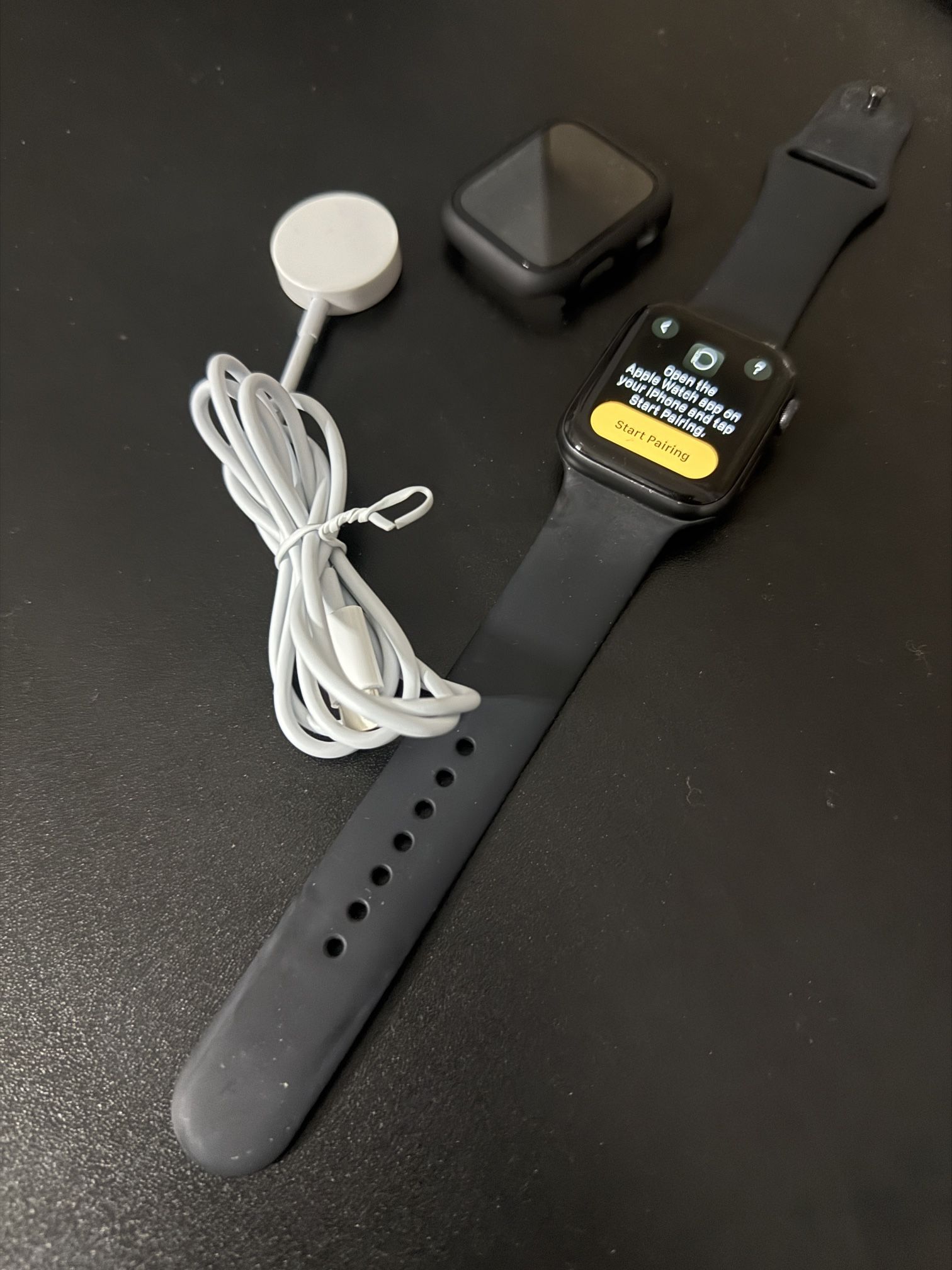 apple watch series 6 44mm GPS AND CELLULAR still in great condition