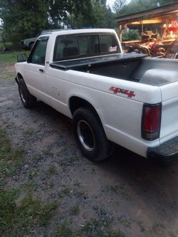 1993 4wd chevy s10/4.3 just rebuilt/Auto Shortbed