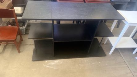 Black Tv stand