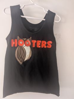 Hooters Tank XS