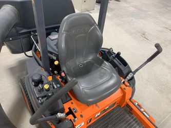 2017 Kubota Z122R with Grass Catcher for Sale in ELEVEN MILE AZ