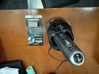 Braun Series 7 Electric Shaver with Clean & Renew Charging Station + New Cartridge