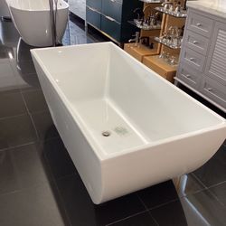 59” Bathroom Freestanding Bathtub White Gloss Color New With Leveling Legs Ready For Installation
