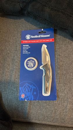 New Fishing/ Hunting/ Camping Folding Knife w/ Challenge Coin