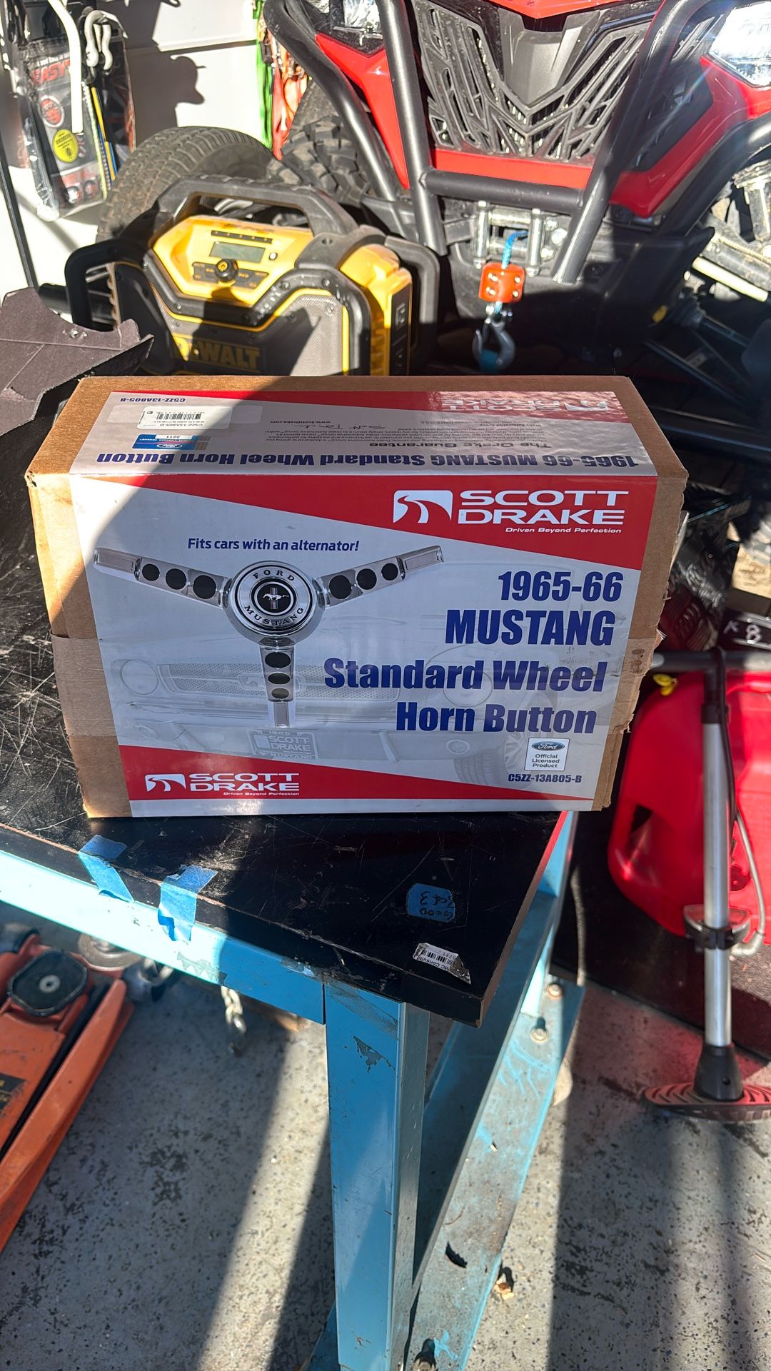 Ford Mustang 65–66 Standard Wheel Horn Button