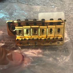 Fender Vintage-Style Strat Bridge Assemblies Gold