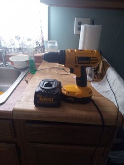 DeWalt 18 Volts Drill Like New