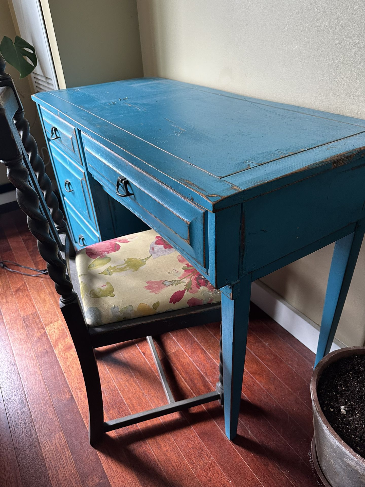 Vintage Desk & Floral Chair 