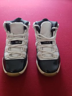 Jordan's 11 Concords Size 13 kids