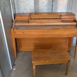 Baldwin Piano 