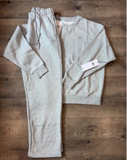 Alo Yoga Sweatsuit Set Crewneck and Joggers