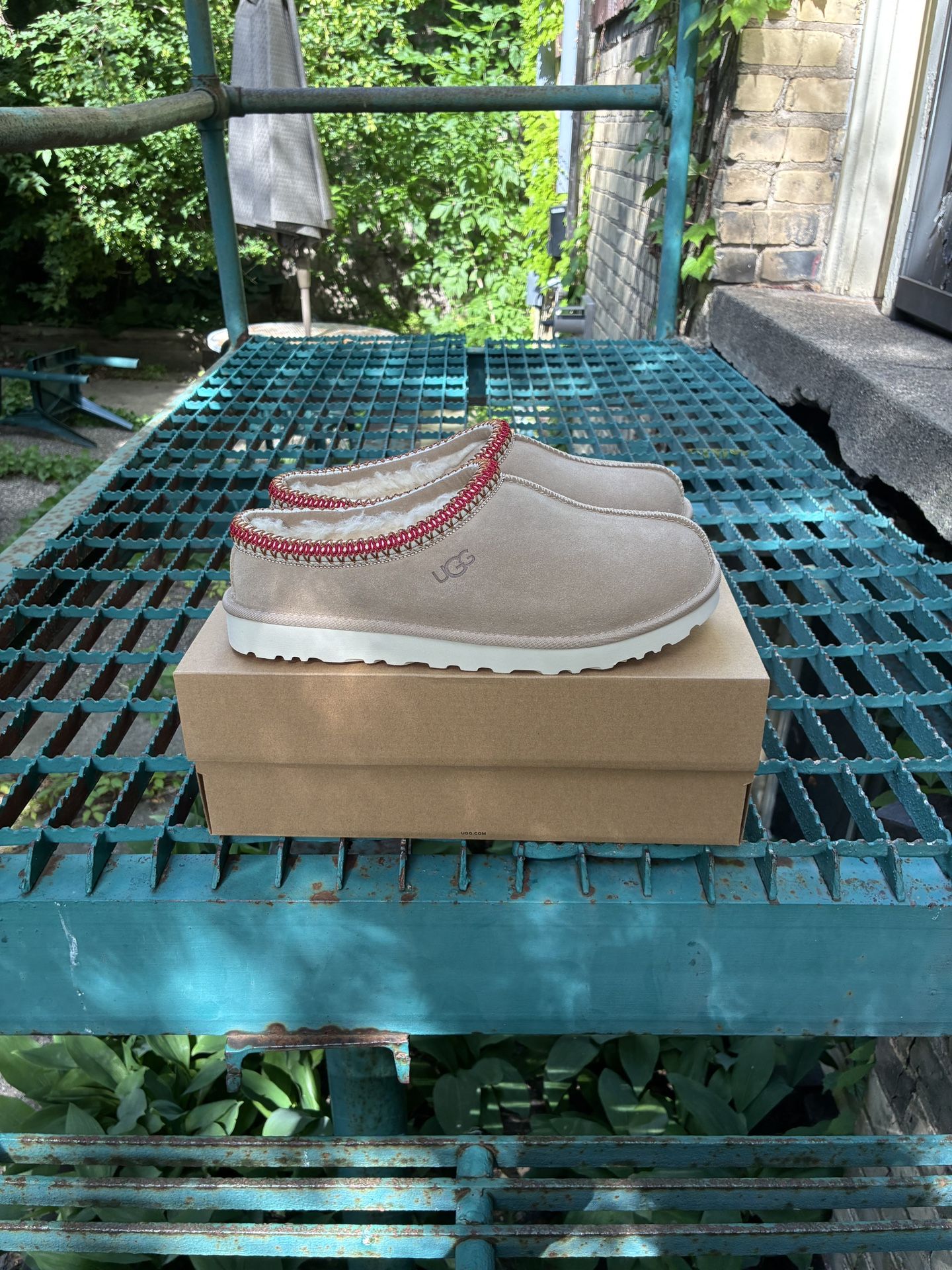 UGG Women's Tasman Slipper Women's Size 12 5955 NEW!