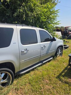 2011 suburban 1200.00