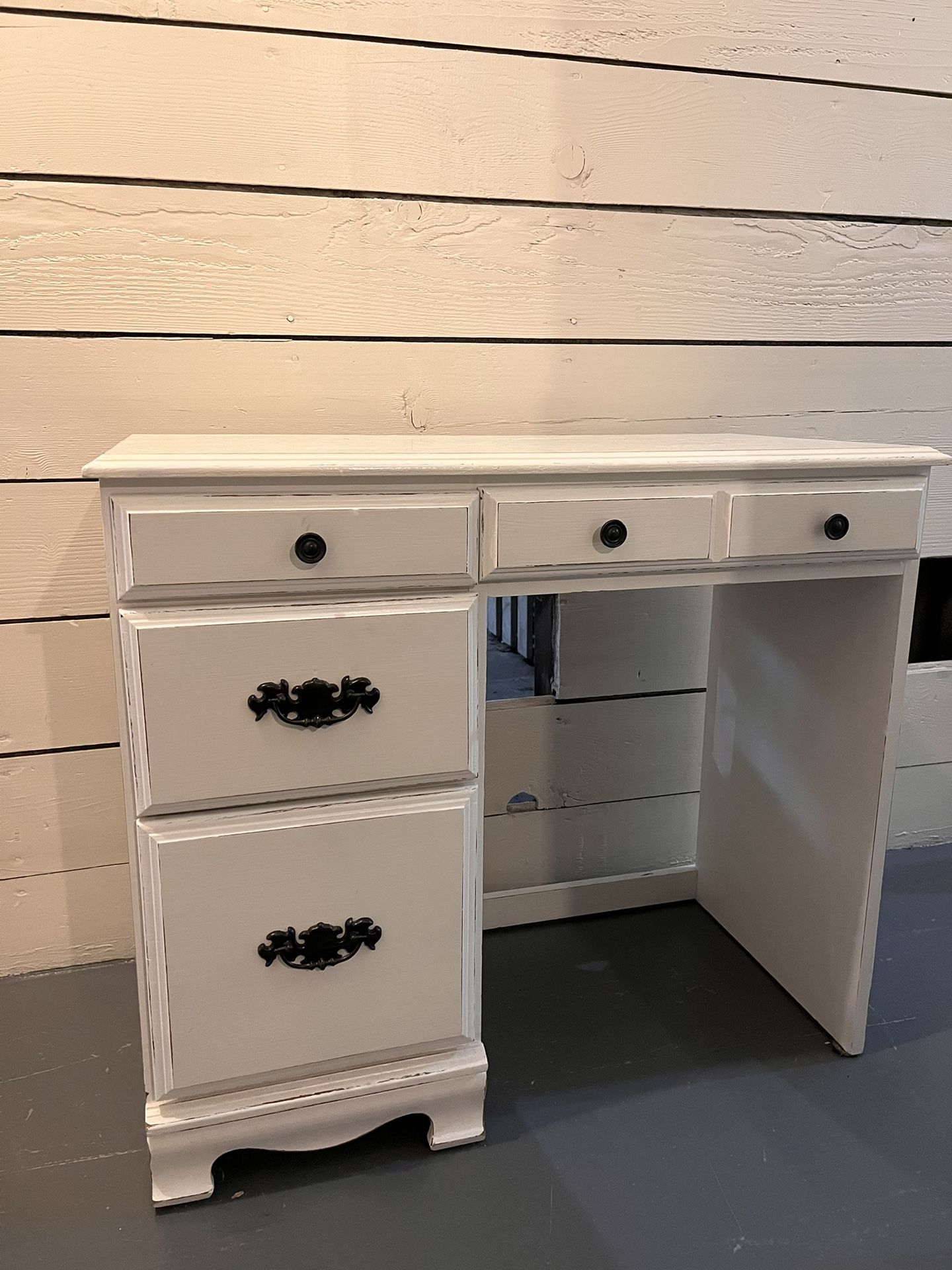 Cute Small White Vintage Desk/Vanity 