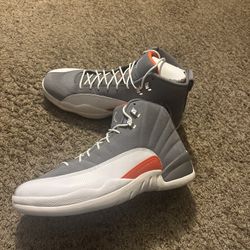 Cool grey Retro 12 (2012) Pre- Owned 