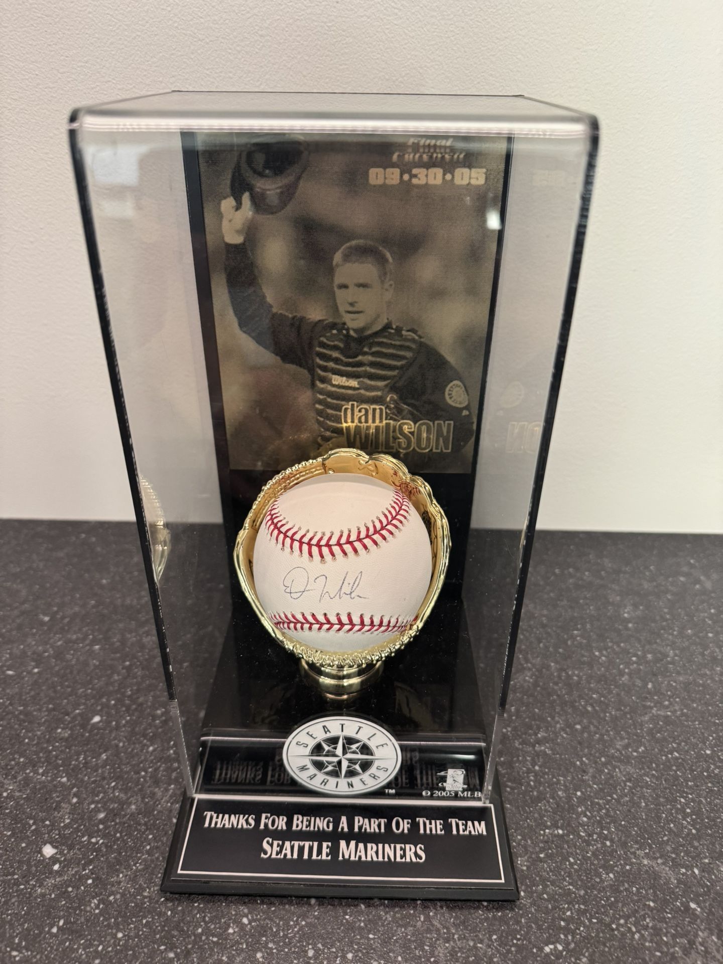 Dan Wilson Autographed Ball In Case