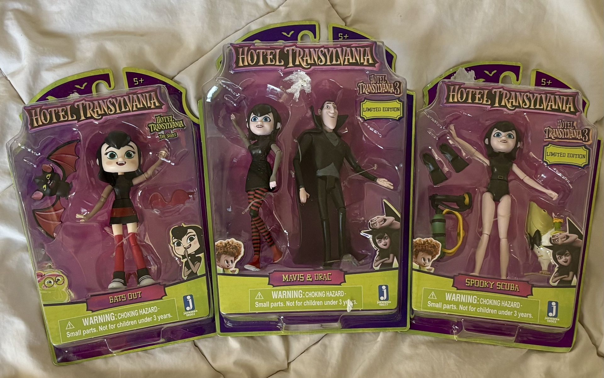Hotel Transylvania PVC Action Figures Mavis And Drac