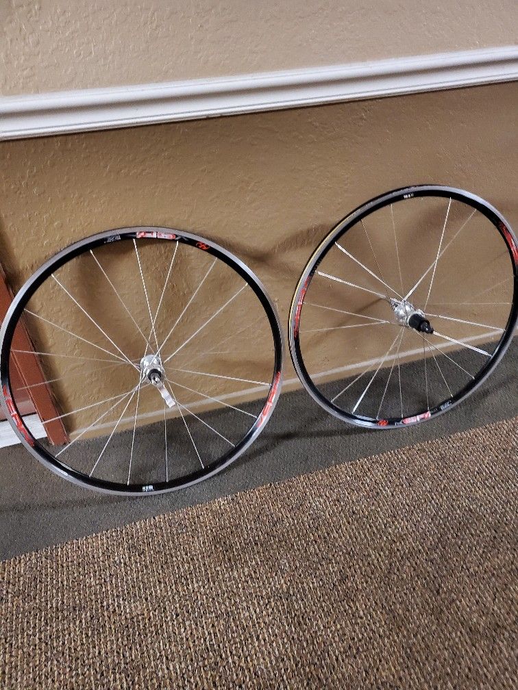 700c Wheel Set 700x16 Xero Lite CXR6