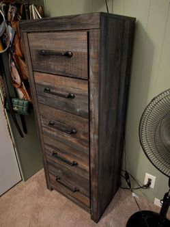 Dresser