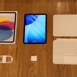 iPad (10th Generation) with Apple Folio keyboard Case (New Cord & Block) Wi-Fi 64GB A2696