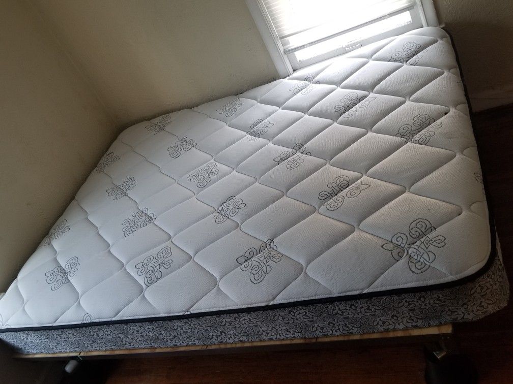 Full bed matress