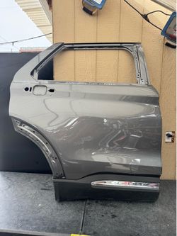 2020 2021 2022 2023 2024 FORD EXPLORER RIGHT REAR DOOR OEM USED