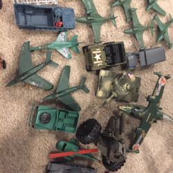 Assortment of Army Toys And Figurines 