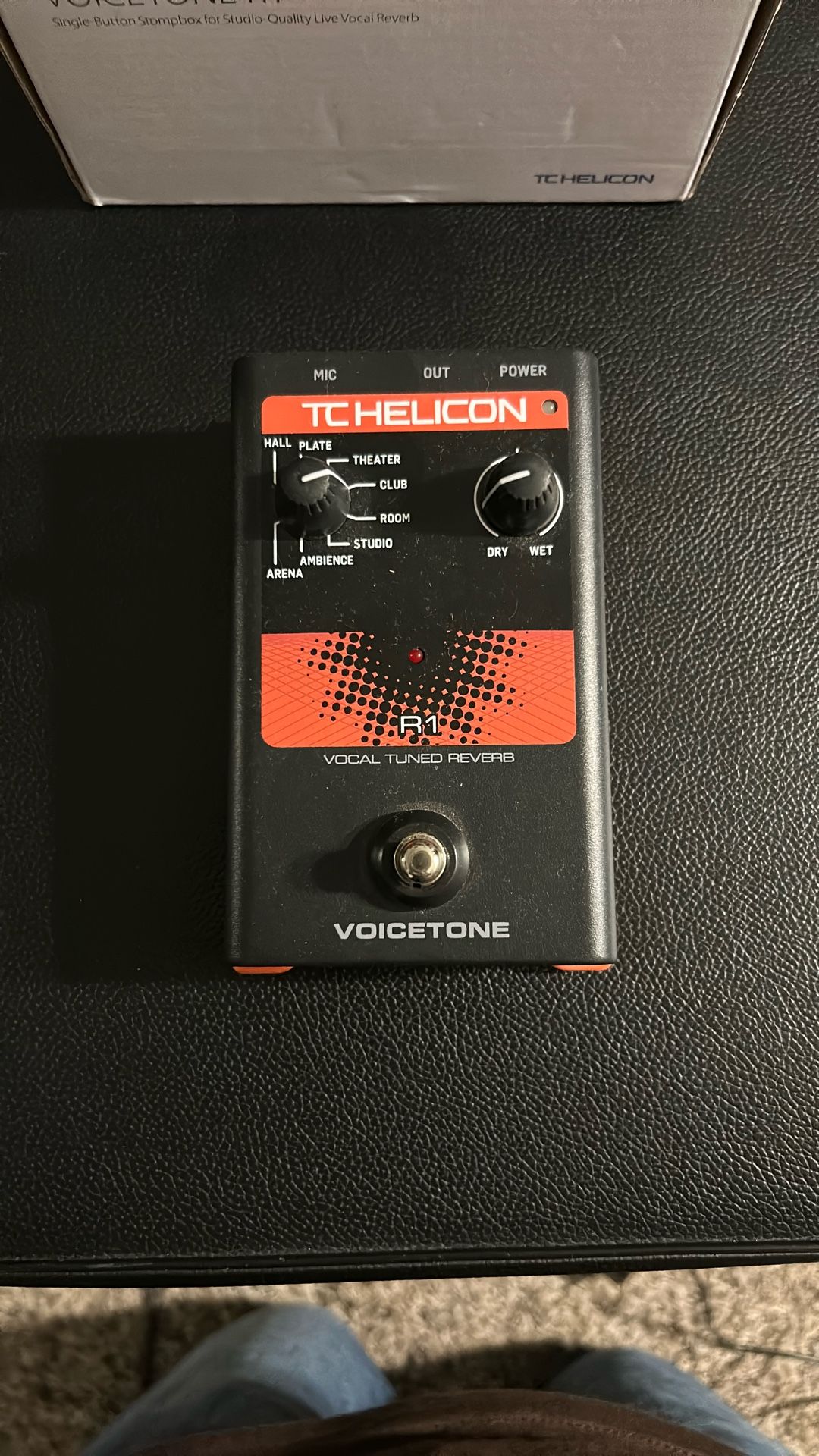 TC-Helicon VoiceTone R1 Vocal Reverb Pedal