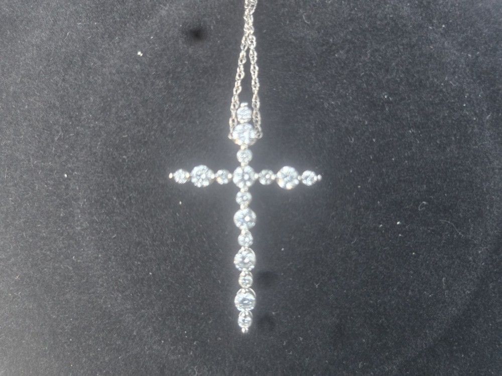Diamond & White Gold Cross (Crucifix)