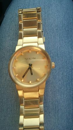 Nixon Watch.