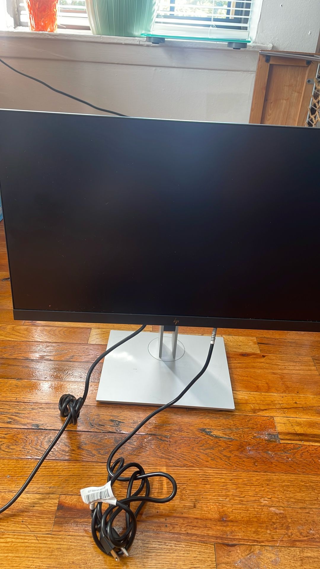 24 Inches HP Monitor, With All Wires And Connection, Used