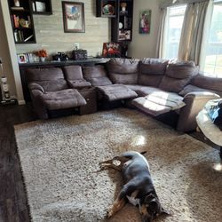 La-Z-Boy 6 Seater Sectional - Can Deliver -3 recliners, USB Chargers, 2 Power Outlets And More!!! 