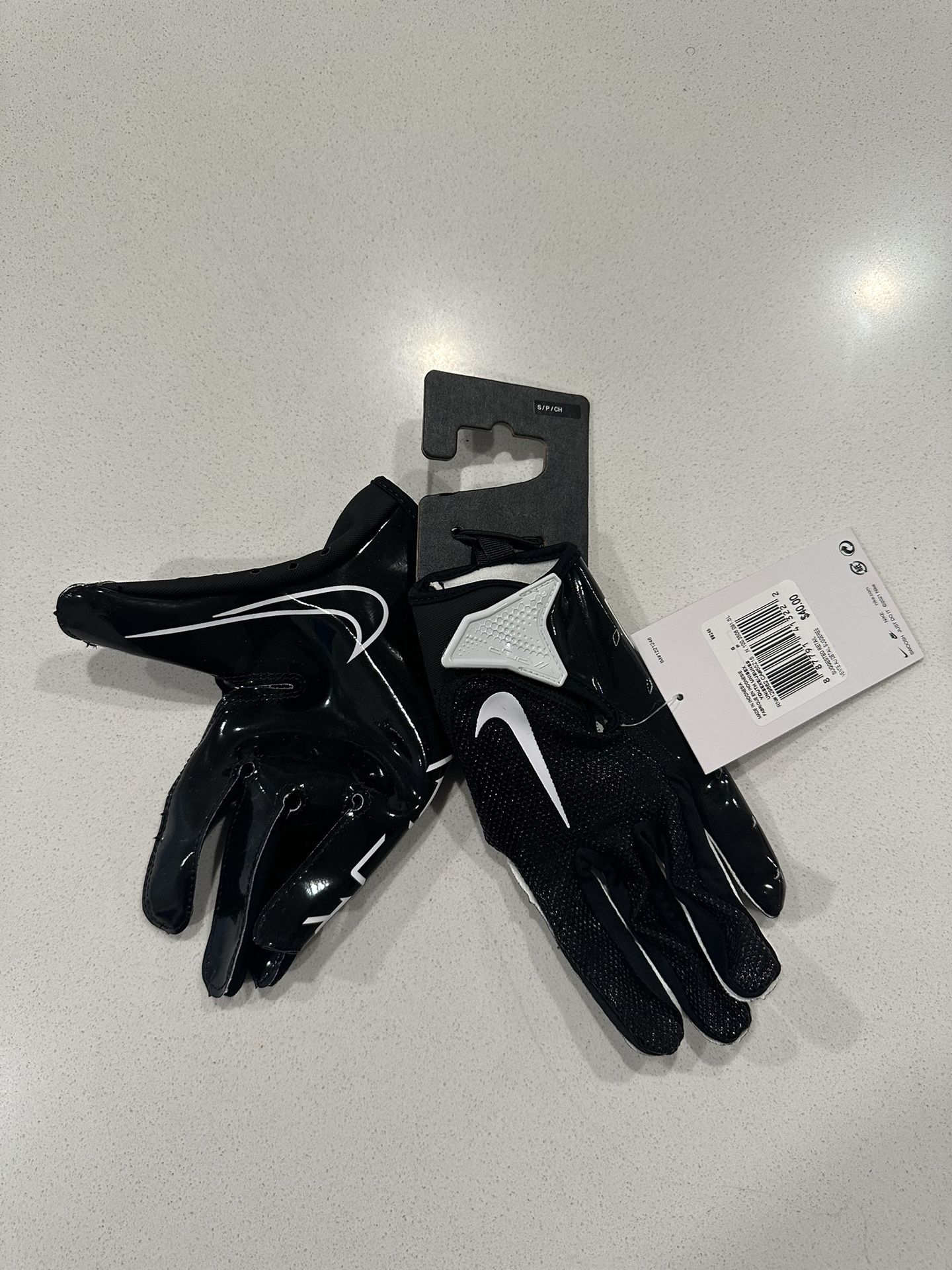 Brand New Size Small Nike Football Gloves