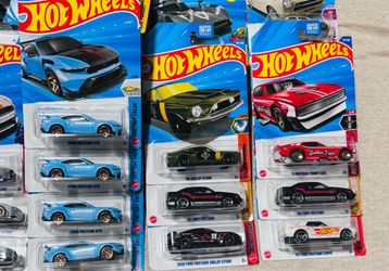 Hot Wheels Ford Mustang  Cars