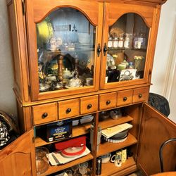Beautiful Broyhill China Cabinet And Book Shelves 