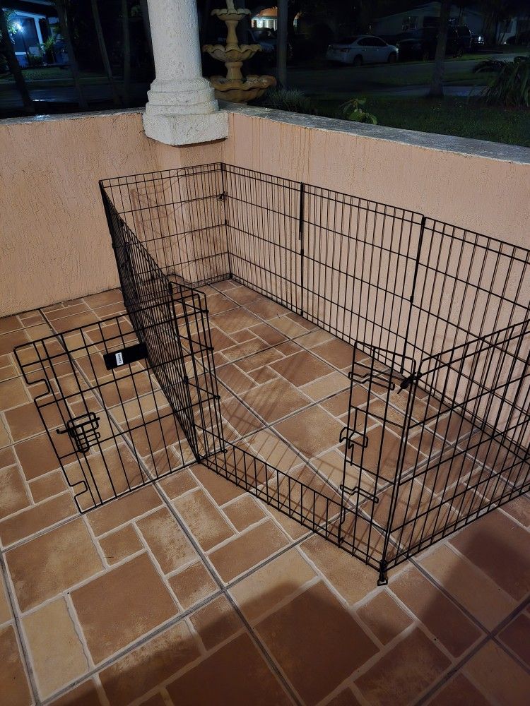 Wire Dog Pen , Or Dog yard Fence