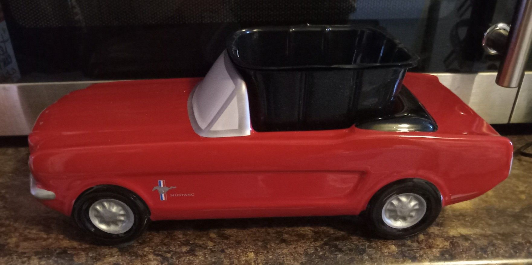 Ford Mustang Vase.