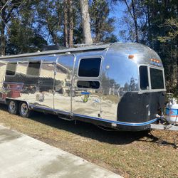 31’ Airstream International 