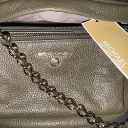 Michael Kors Olive Pebble Leather Sling Msgr pack