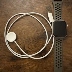 Apple Watch Series 7 - 45MM (Nike)