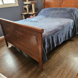 Queen Wood Bed Frame Set