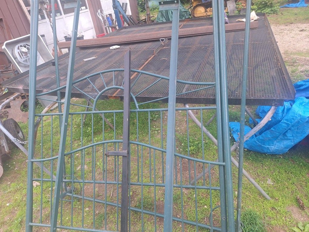 It's An Iron Canopy Bed Queen Size Good Condition