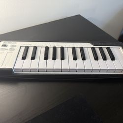Arturia MicroKey Mk2 (Barely Used)