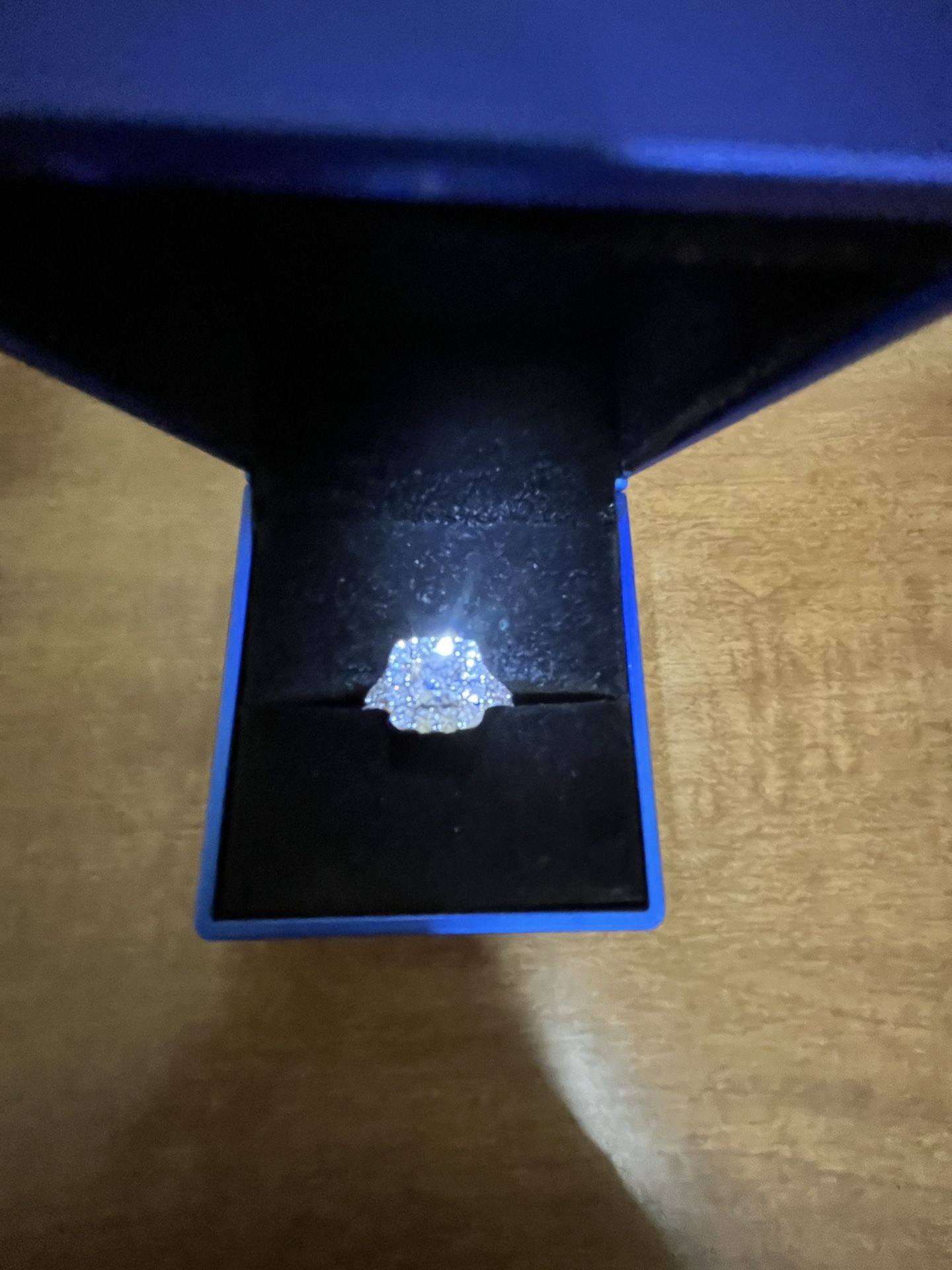 Moissanite engagement Ring( Size 6)